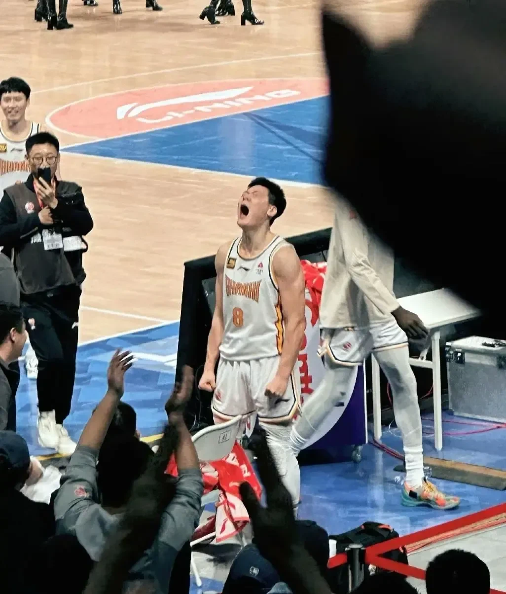 转折点!上海久事豪取连胜,NBA总决赛集结日攻防权衡,话题不断,球探报告显示潜力的简单介绍 转折点!上海久事豪取连胜,NBA总决赛集结日攻防权衡,话题不断,球探报告显示潜力的简单介绍